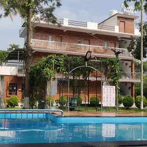 Apartment Dolphin Enclave Service, Kalpetta